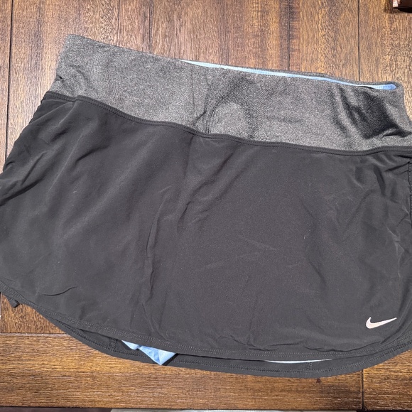 Nike Rival Stretch Skort - Picture 2 of 8